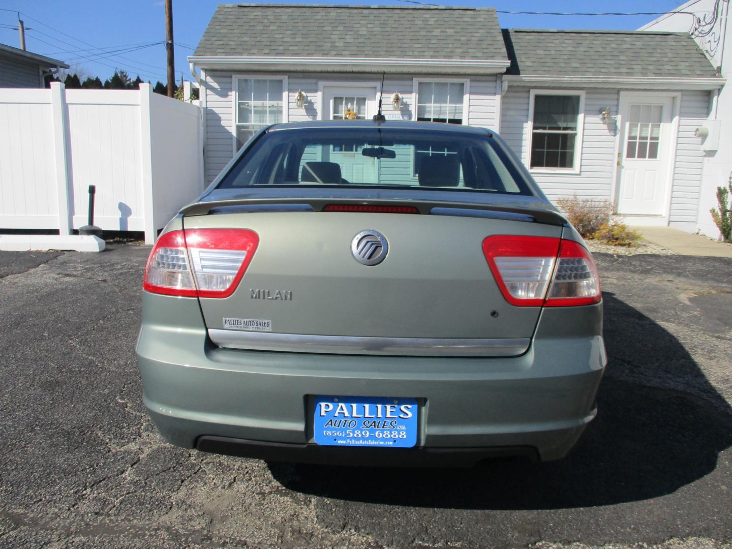 2008 GREEN Mercury Milan (3MEHM07Z28R) with an 2.3L L4 DOHC 16V engine, AUTOMATIC transmission, located at 540a Delsea Drive, Sewell, NJ, 08080, (856) 589-6888, 39.752560, -75.111206 - Photo#4